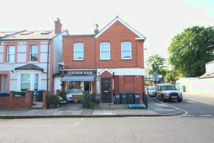 2 Bedroom Flat To Rent In Canbury Park Road, Kingston Upon Thames, KT2