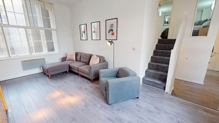3 Bedroom Apartment To Rent In Old Hall Street, Liverpool, Merseyside, L3