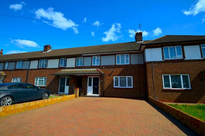 3 Bedroom End Of Terrace House To Rent In Hensworth Road, Ashford, TW15