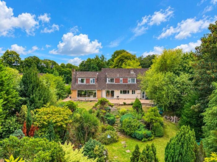 4 Bedroom Detached House For Sale In Pylands Lane, Bursledon, Southampton, SO31