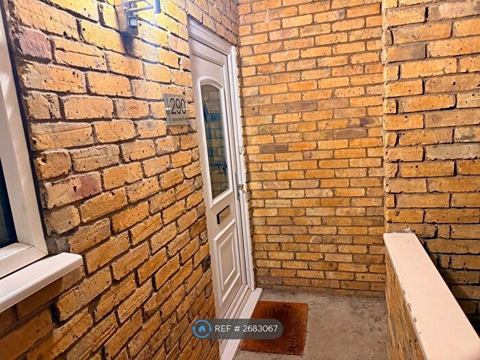 2 Bedroom Flat To Rent In Springfield Road, Chelmsford, CM2