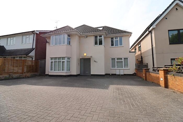 5 Bedroom Detached House To Rent In Edgwarebury Lane, Edgware, Middlesex, HA8