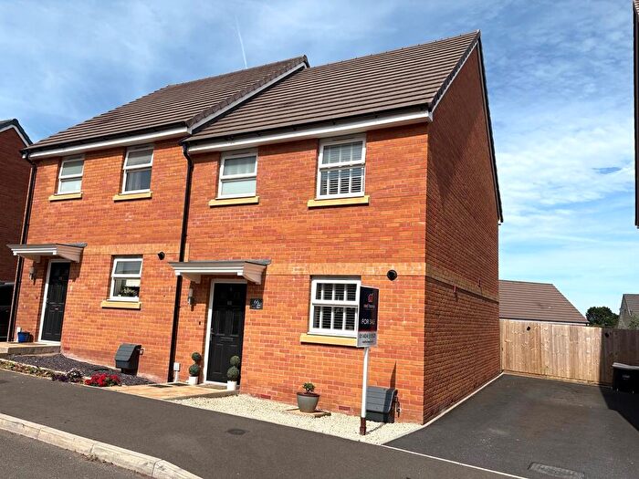 3 Bedroom Semi-Detached House For Sale In Meadow Acre Road, Honiton, EX14