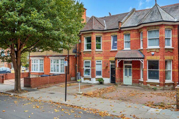 4 Bedroom Property To Rent In St. James Avenue, London, W13