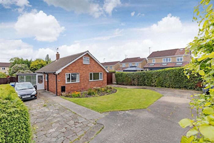 3 Bedroom Detached Bungalow For Sale In Mayfield Road, Brampton, Chesterfield, S40