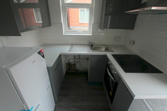 1 Bedroom Flat To Rent In Exeter Road, Ellesmere Port, Cheshire., CH65