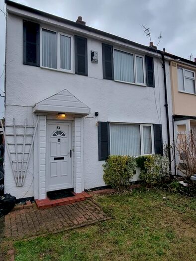 3 Bedroom Semi-Detached House To Rent In Fairmead Road, Moreton, Wirral CH46