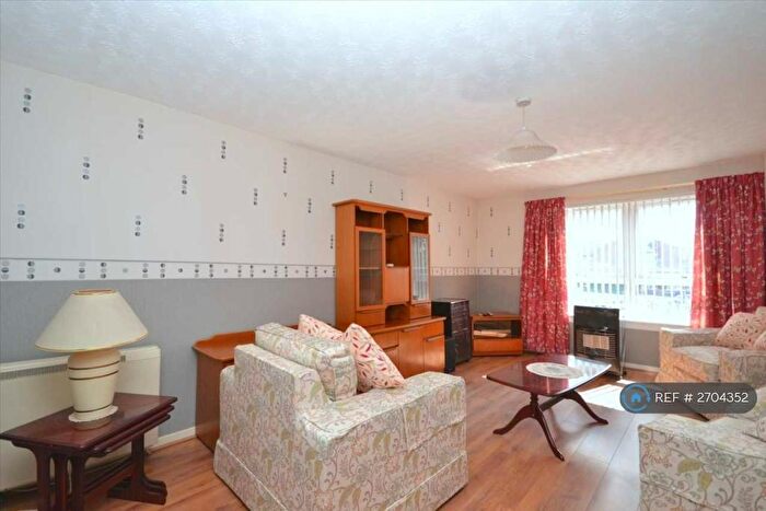 2 Bedroom Flat To Rent In Bridgeton, Glasgow, G40