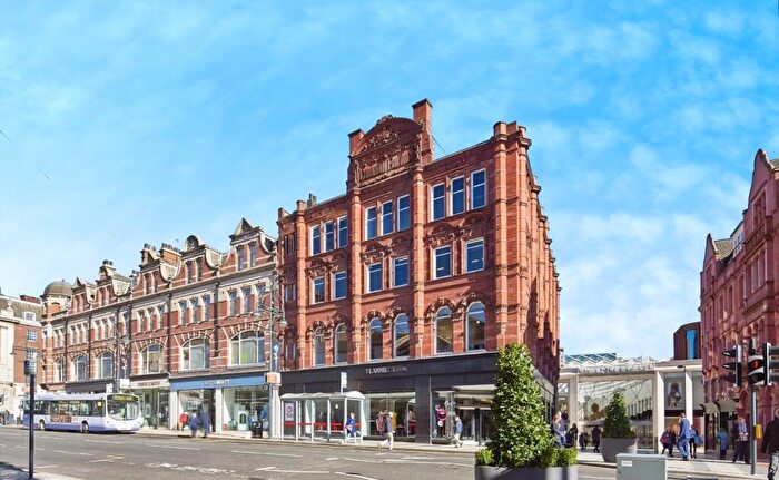 2 Bedroom Flat To Rent In County House, Vicar Lane, Leeds, West Yorkshire, LS1