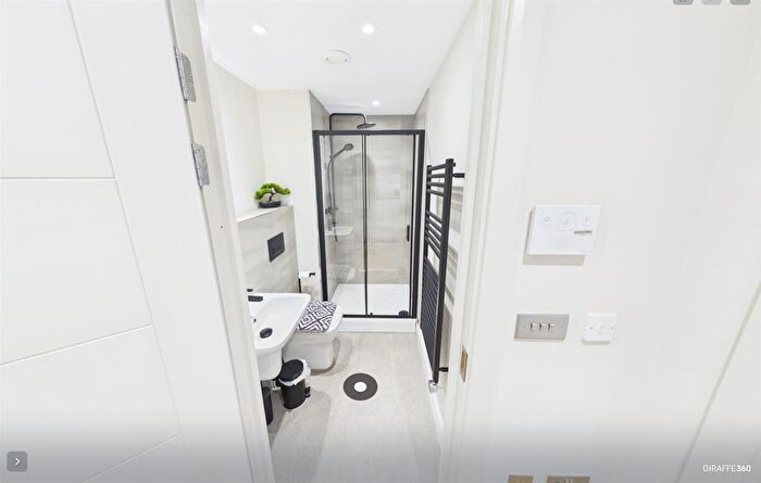 1 Bedroom Flat To Rent In North Street, Leeds, LS2