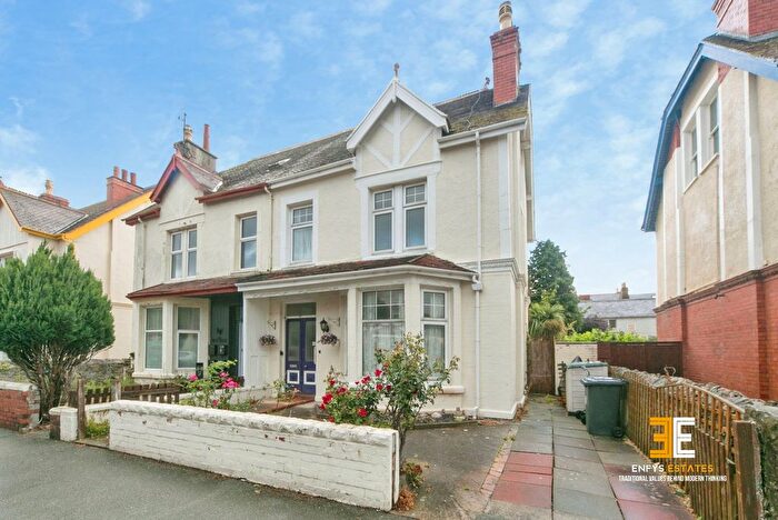 5 Bedroom Semi Detached House For Sale In Maelgwyn Road, Llandudno, LL30