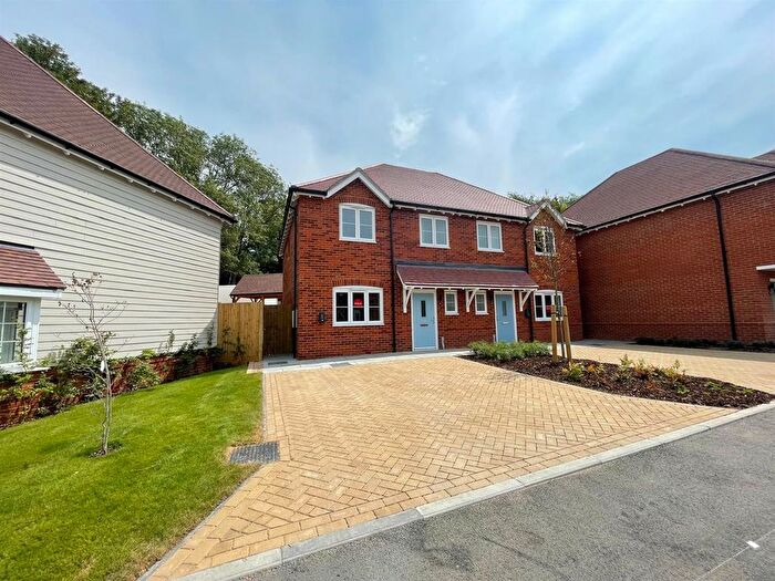 3 Bedroom Semi-Detached House To Rent In Old Halt Close, Fawkham, Longfield, DA3
