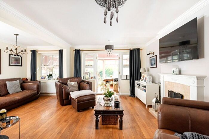 4 Bedroom Detached House For Sale In Olney Road, Lavendon, Buckinghamshire, MK46