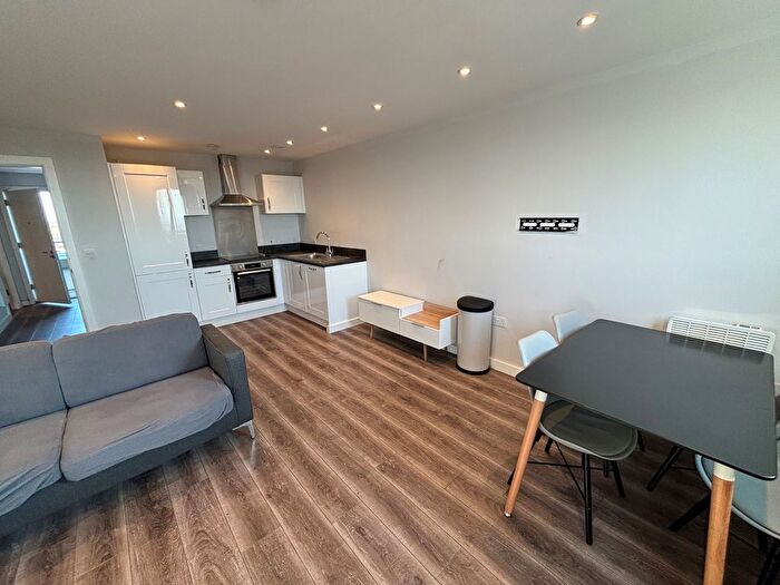 2 Bedroom Property To Rent In Crosby Road North, Liverpool, L22