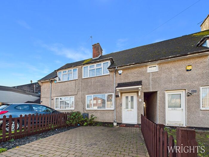 2 Bedroom Terraced House For Sale In Cecil Crescent, Hatfield, AL10