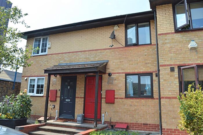 2 Bedroom Terraced House To Rent In Foxwell Mews, London, SE4