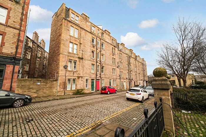 2 Bedroom Flat For Sale In / Admiralty Street, Edinburgh, EH6