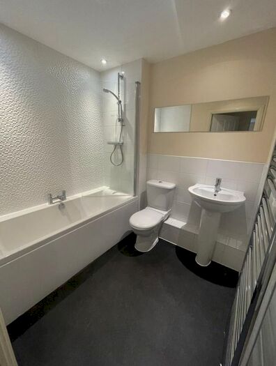 2 Bedroom Flat To Rent In Horse Fair Lane, Rothwell, Kettering, NN14