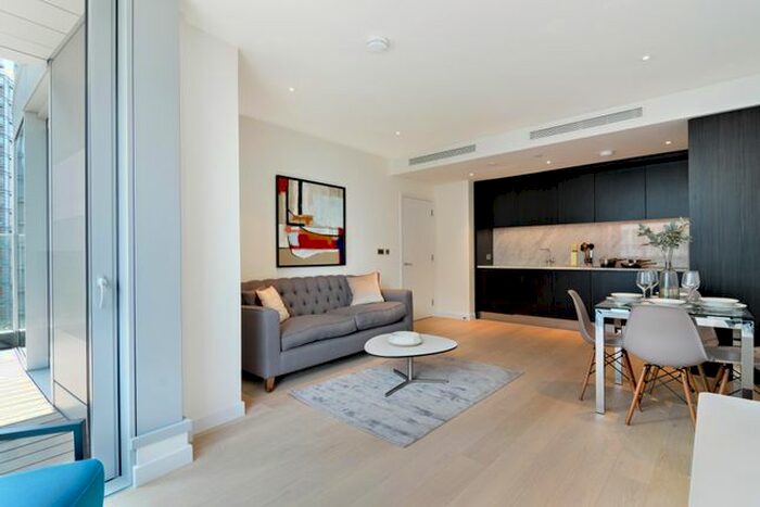 1 Bedroom Flat For Sale In Charrington Tower, Biscayne Avenue, London, E14