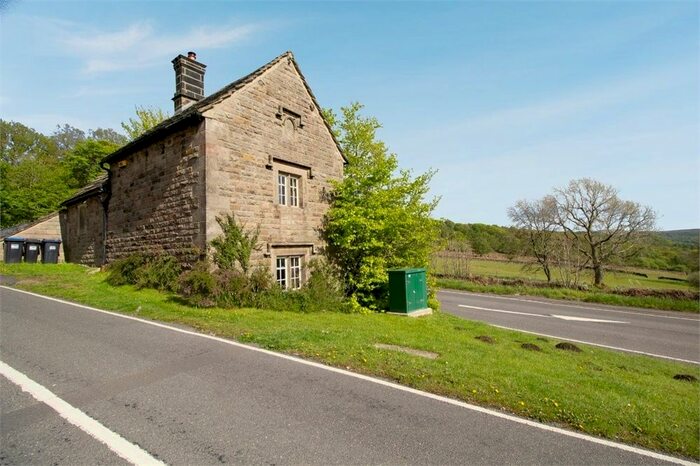 2 Bedroom Cottage For Sale In Sheffield Road, Hathersage, Hope Valley, Derbyshire, S32