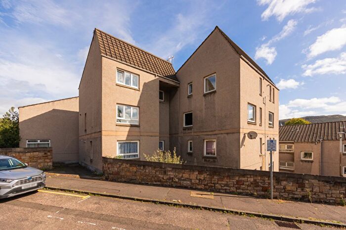 2 Bedroom Maisonette For Sale In Abbeyhill Crescent, Edinburgh, EH8