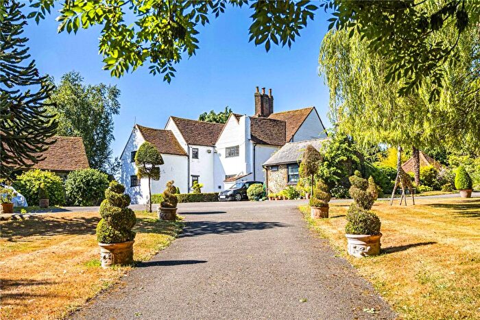 5 Bedroom Detached House For Sale In Bedmond Road, Pimlico, Hemel Hempstead, Hertfordshire, HP3