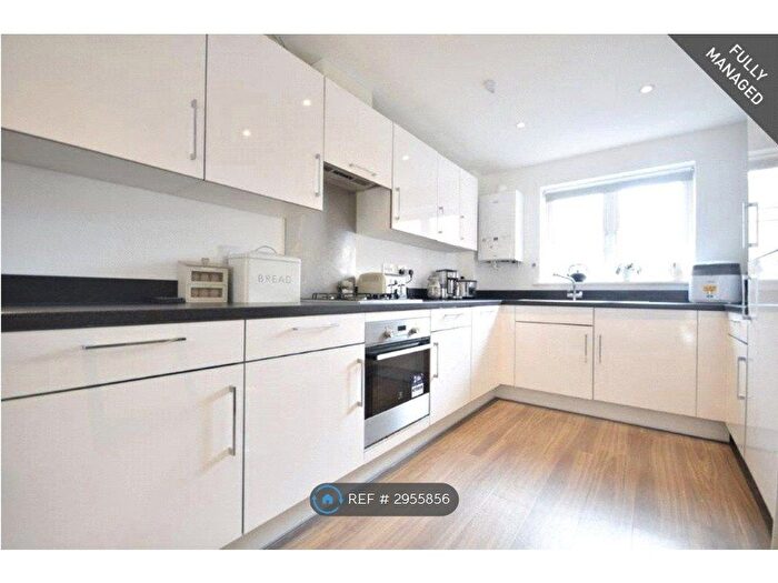 1 Bedroom Flat To Rent In Duffet Drive, Winnersh, Wokingham, RG41