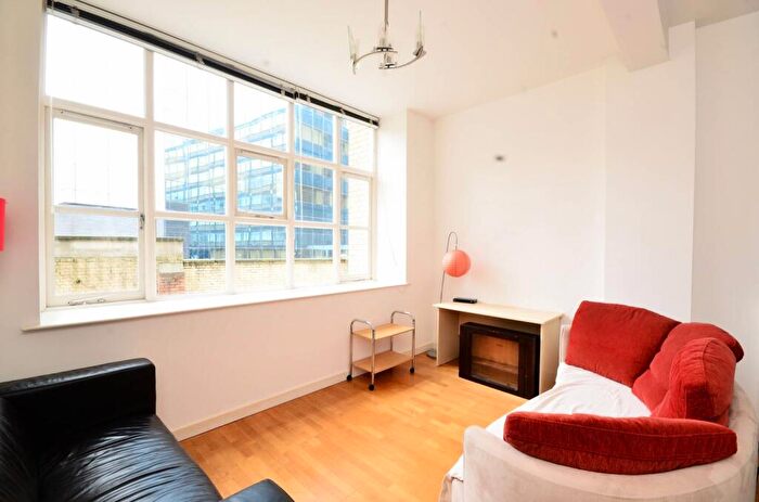 2 Bedroom Flat To Rent In City Road, Old Street, London, EC1V