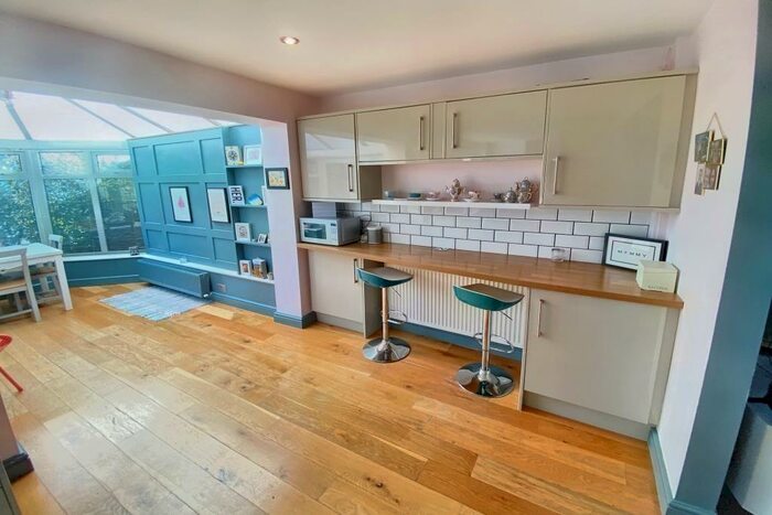 3 Bedroom Semi-Detached House For Sale In Beaumaris Close, Allesley Green, Coventry, CV5