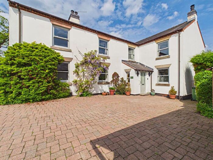 4 Bedroom Detached House For Sale In The Common, Quarndon, Derby, DE22