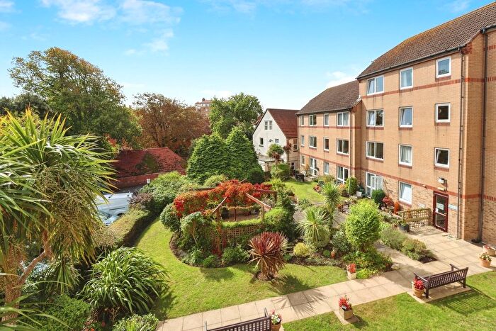 1 Bedroom Flat For Sale In Sea Road, Boscombe, Bournemouth, Dorset, BH5