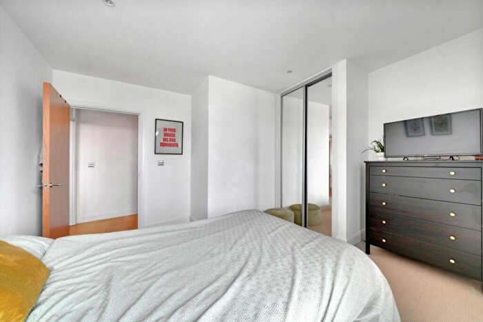 1 Bedroom Flat For Sale In Barry Blandford Way, Hoey Court, E3