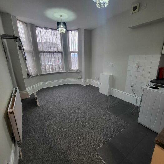1 Bedroom Flat To Rent In Flat, Balby Road, Balby, Doncaster, DN4
