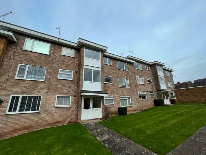 2 Bedroom Flat To Rent In Simon Close, Nuneaton, CV11