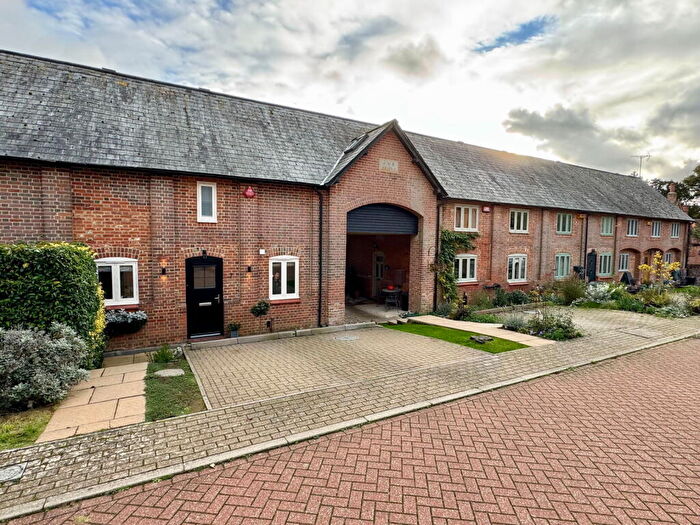 3 Bedroom Terraced House For Sale In Rickyard Close, Whitchurch, HP22