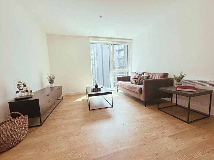 1 Bedroom Apartment To Rent In The Filaments, Salford Salford, M3