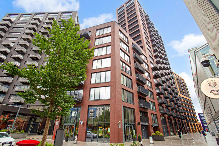 1 Bedroom Flat For Sale In Lyell Street, London, E14