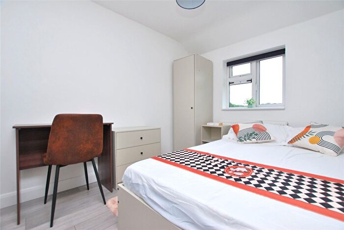 1 Bedroom Property To Rent In Broomfield, Guildford, Surrey, GU2