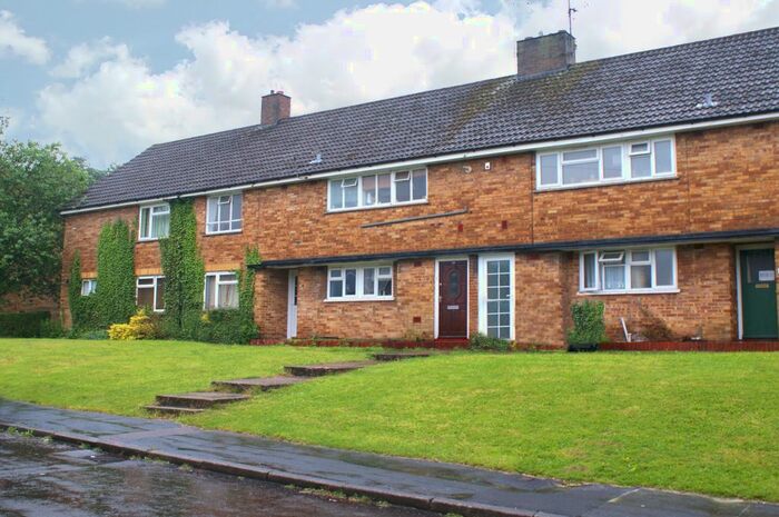 2 Bedroom Maisonette To Rent In Warren Road, Winchester, SO23