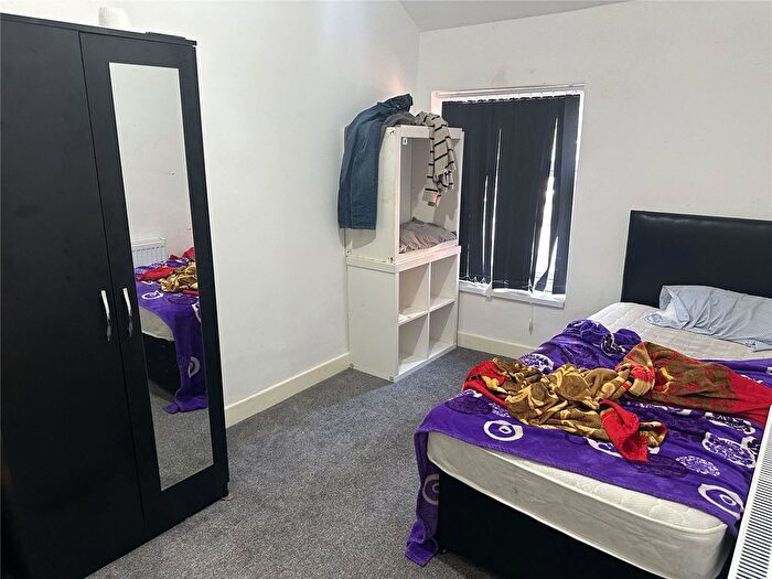3 Bedroom Terraced House For Sale In Drews Lane, Birmingham, West Midlands, B8