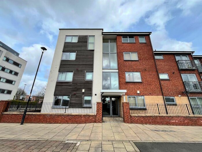 1 Bedroom Flat To Rent In Falconwood Way, Beswick, M11