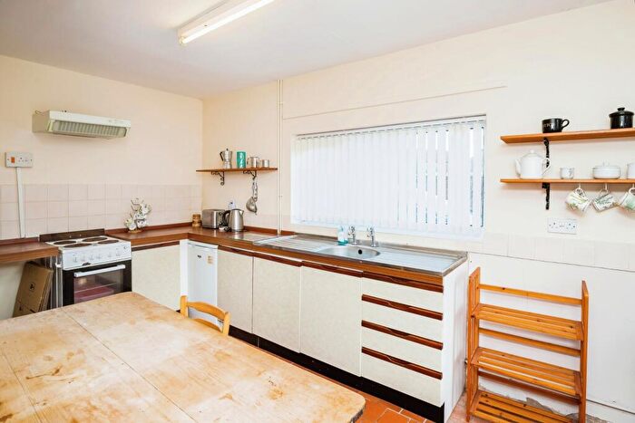 3 Bedroom Detached House For Sale In Chapel Street, Ponciau, Wrexham, LL14