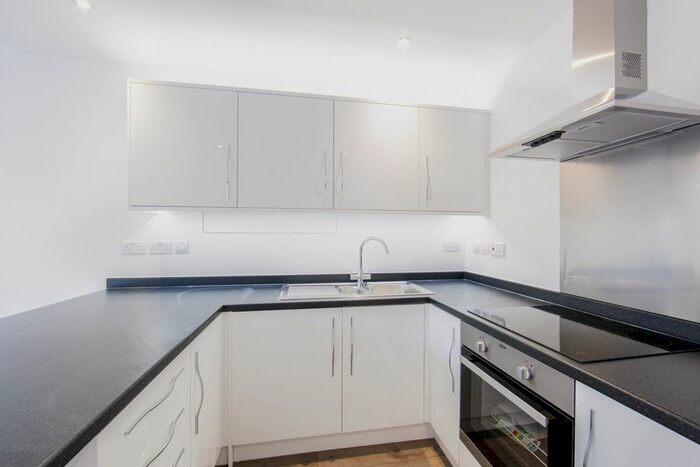 2 Bedroom Flat To Rent In Bartlett Street, Croydon, CR2