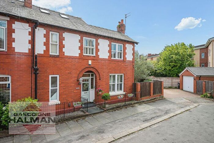 3 Bedroom End Of Terrace House For Sale In Anfield Road, Sale, M33