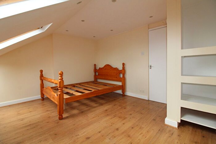 3 Bedroom Flat To Rent In Clarence Road, Enfield, EN3