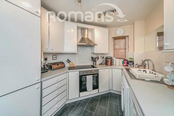 3 Bedroom Flat To Rent In Brigham Road, Reading, RG1