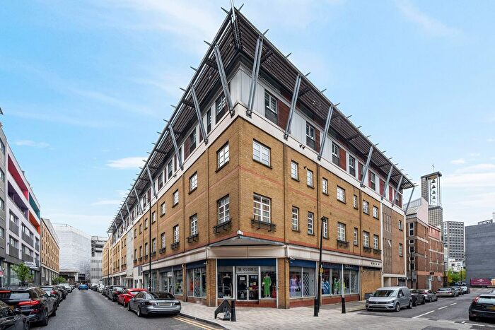 2 Bedroom Flat To Rent In Plumbers Row, London, E1