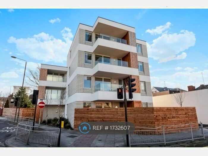 2 Bedroom Flat To Rent In Greenwich, London, SE10