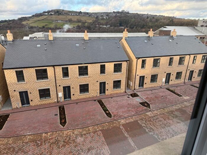 4 Bedroom Terraced House To Rent In Albion Road, High Peak, Derbyshire, SK22