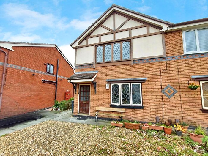 1 Bedroom Flat For Sale In Waterslea, Eccles, M30